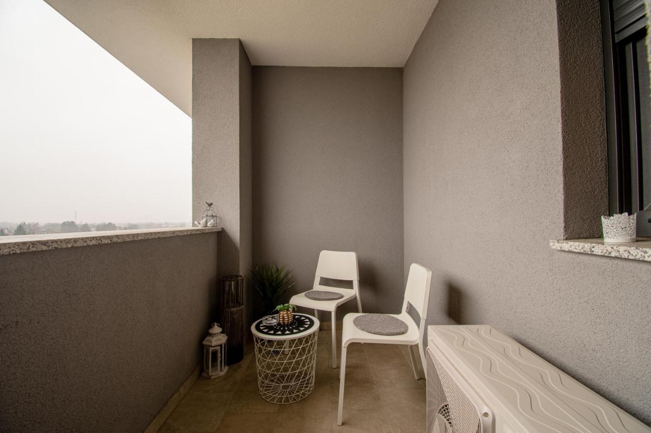 Flexible Selfcheckins 41 - - Luxury - Parking - Loggia - Brand New Apartment