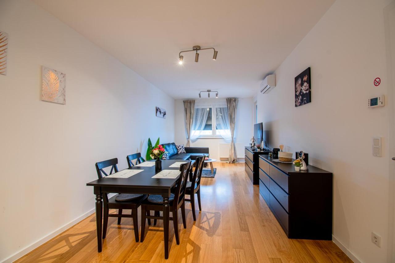 Flexible Selfcheckins 41 - - Luxury - Parking - Loggia - Brand New * Zagreb