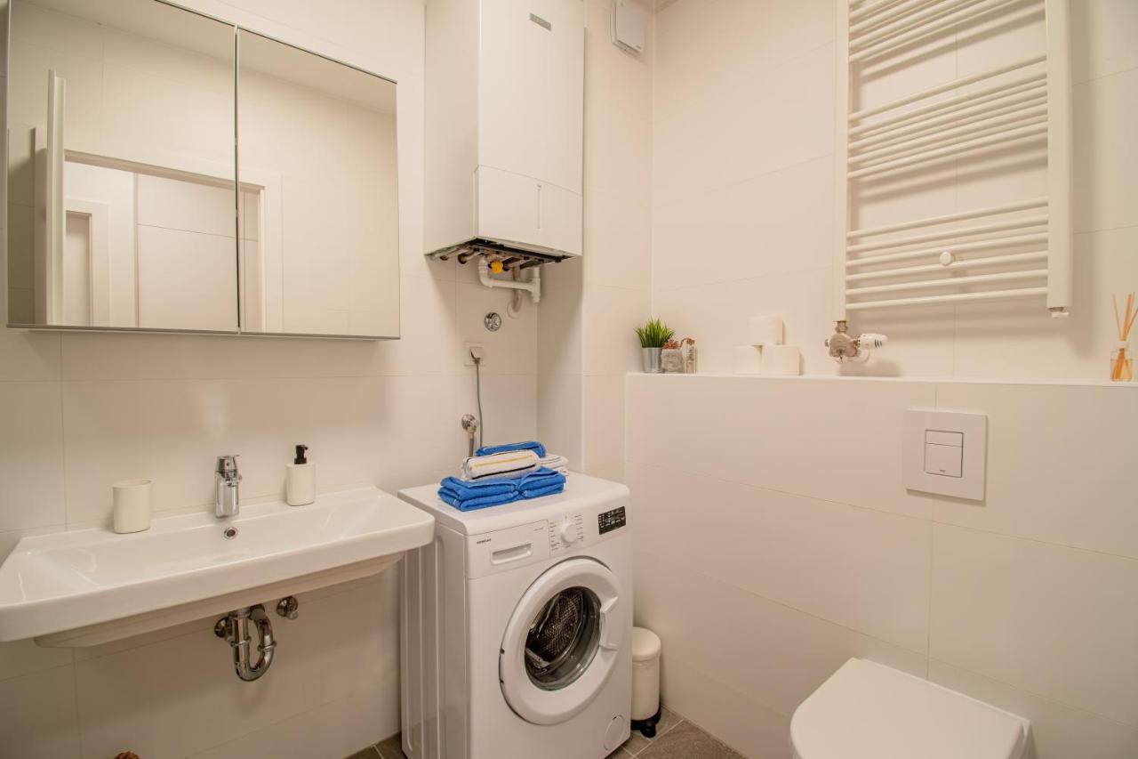 Flexible Selfcheckins 41 - - Luxury - Parking - Loggia - Brand New Apartmán Záhřeb