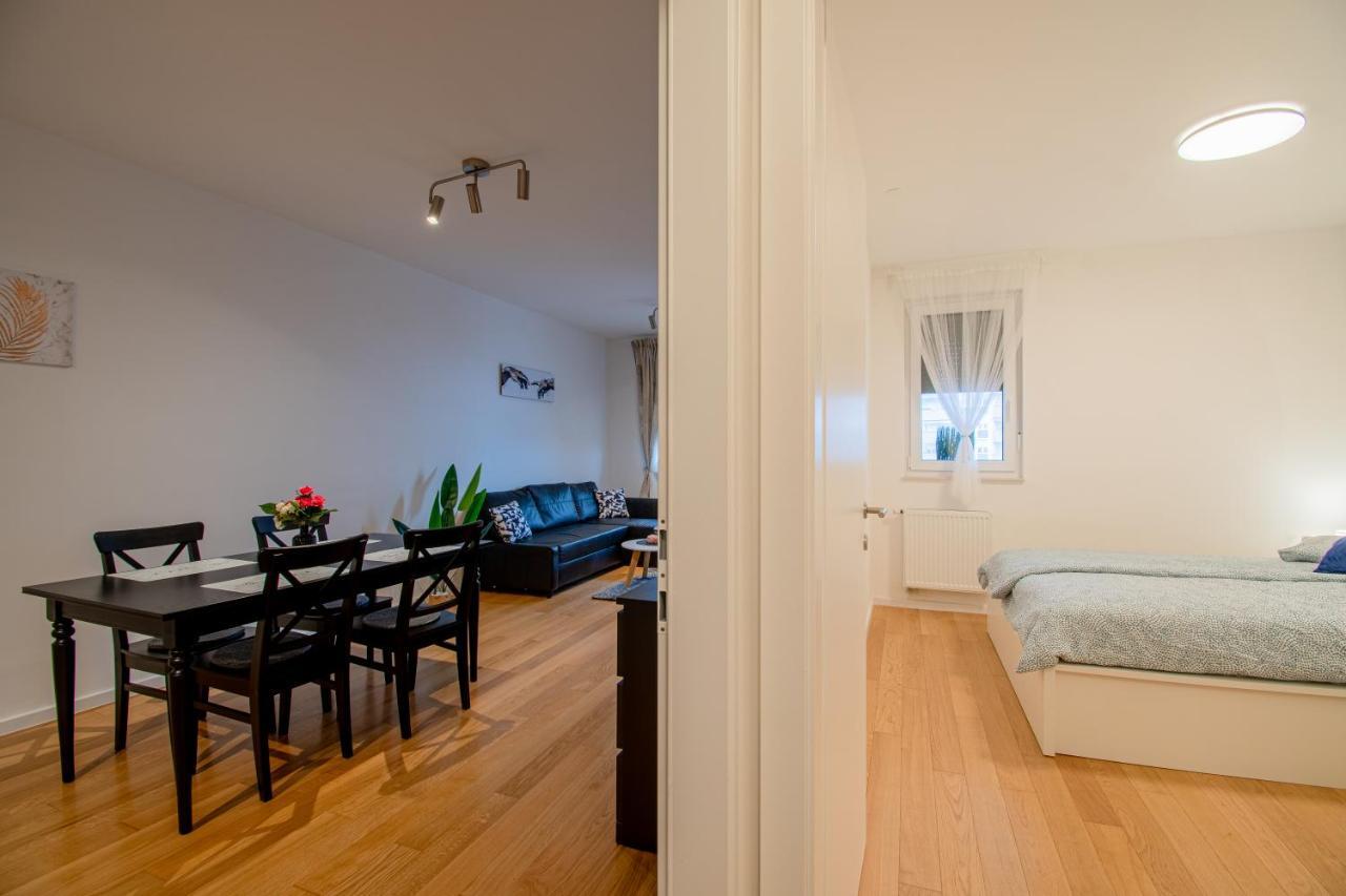 Flexible Selfcheckins 41 - - Luxury - Parking - Loggia - Brand New Apartmán